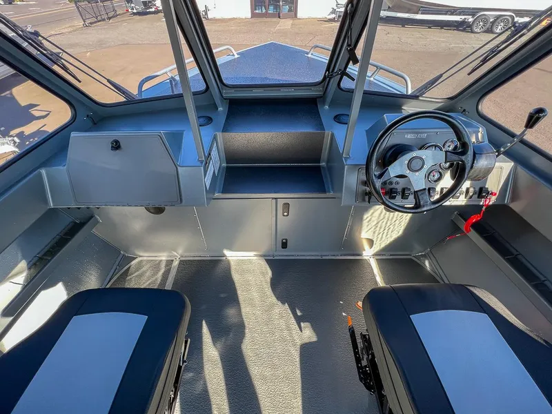 Slide: The Image of North River 24 Commander 2024 - 9