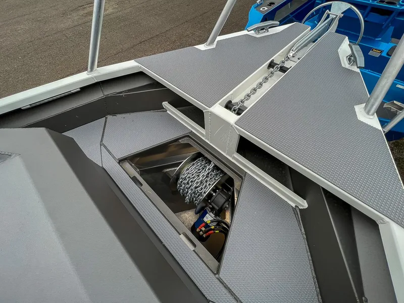 Slide: The Image of Stabi-Craft 2750 Ultra Centercab 2026 - 24