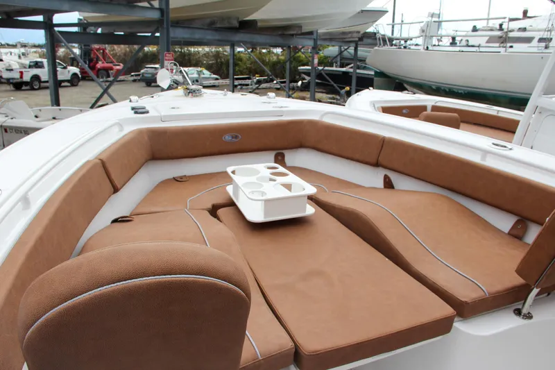 Slide: The Image of Sea Hunt Ultra 255 SE 2024 - 54