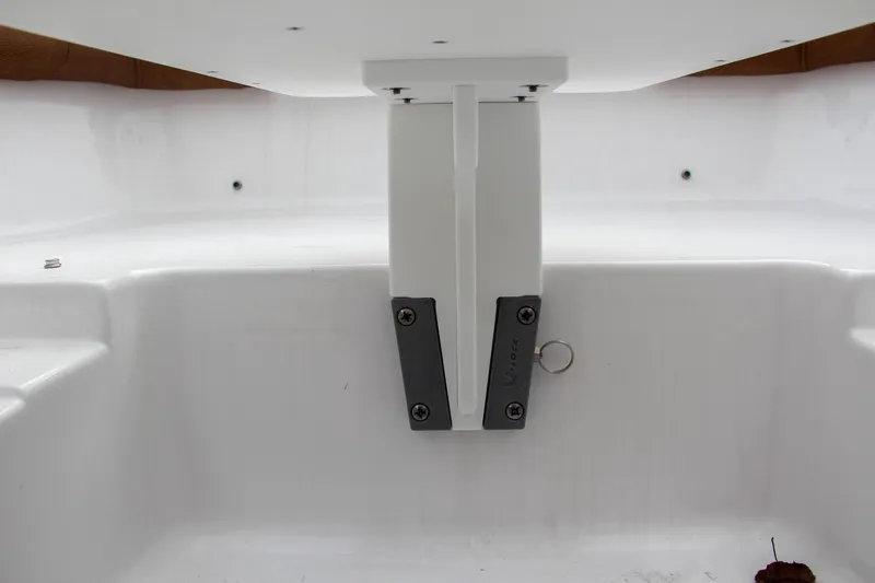 Slide: The Image of Sea Hunt Ultra 255 SE 2024 - 60