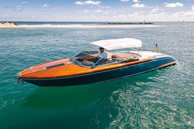 Slide: The Image of Riva 33 AQUARIVA SPORT 2012 - 1