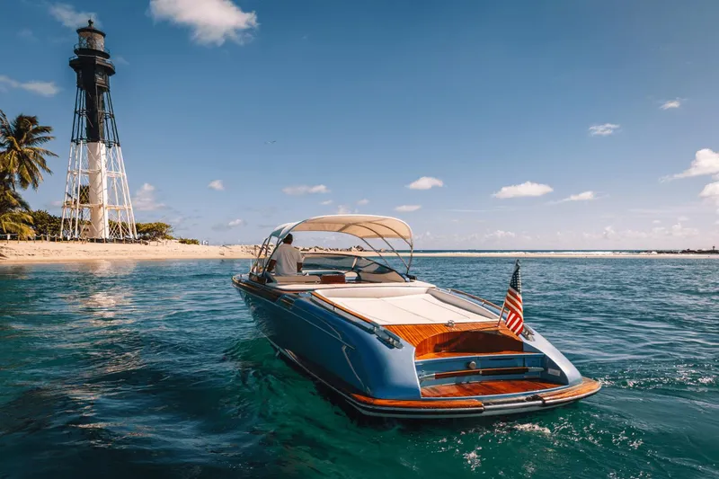 Slide: The Image of Riva 33 AQUARIVA SPORT 2012 - 6