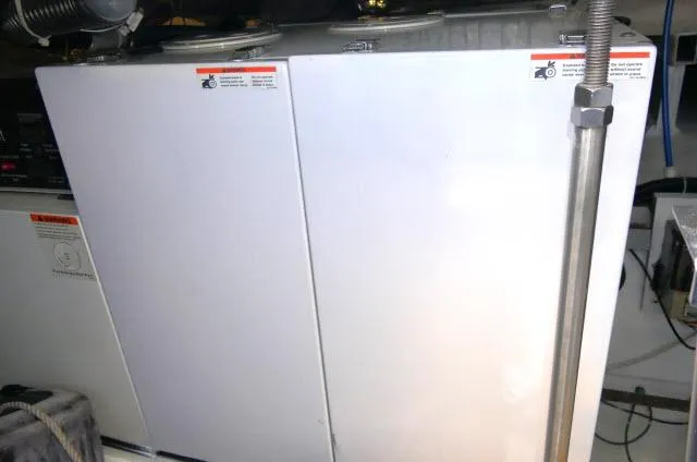 Slide: The Image of Carver 530 Voyager Pilothouse 2001 - 59