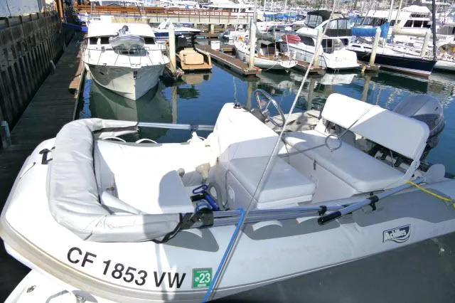 Slide: The Image of Carver 530 Voyager Pilothouse 2001 - 62