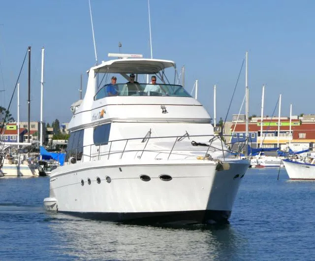 Slide: The Image of Carver 530 Voyager Pilothouse 2001 - 64