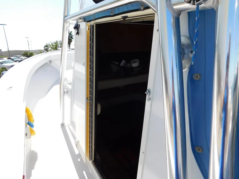 Slide: The Image of 2004 Mirage 32 boat cabin entrance with stainless steel frame. - 37