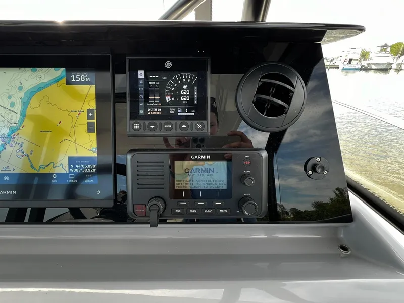 Slide: The Image of Jeanneau Leader 9.0 WA 2025 - 53