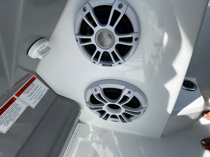 Slide: The Image of Jeanneau Leader 9.0 WA 2025 - 57