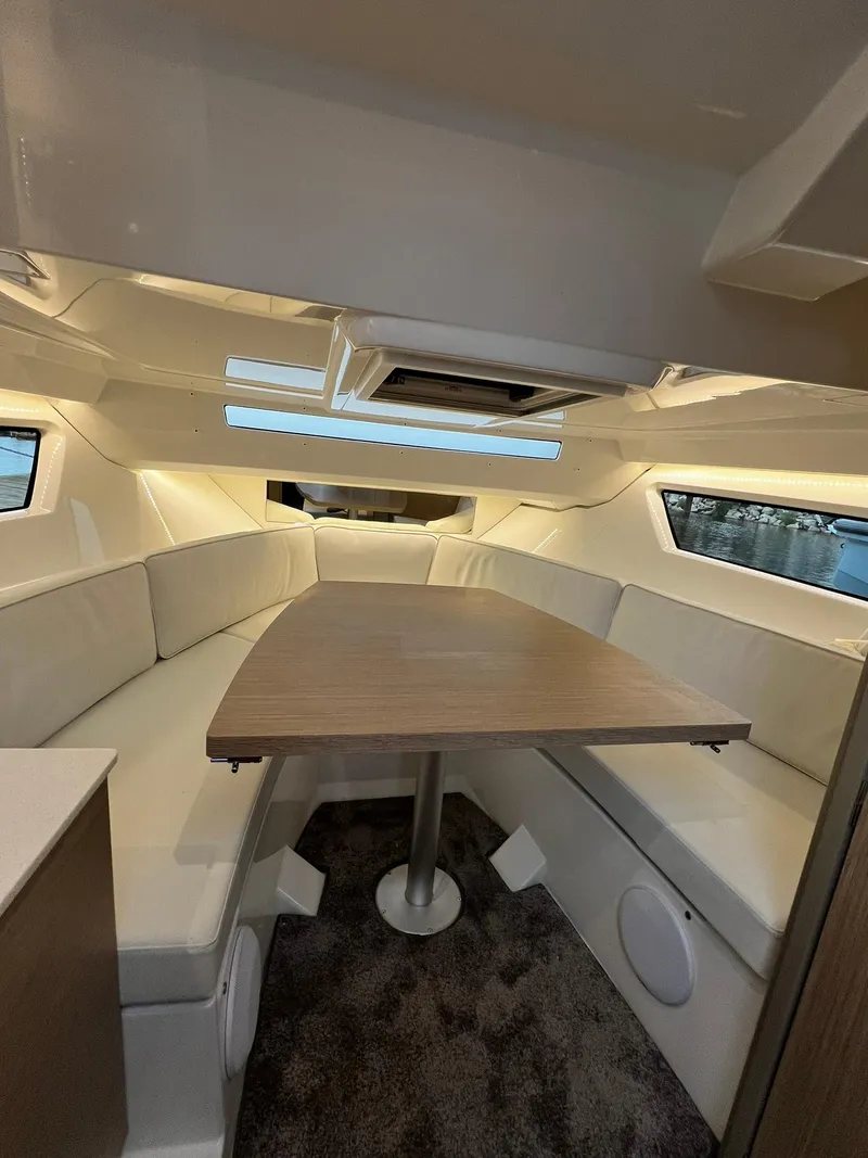 Slide: The Image of Jeanneau Leader 9.0 WA 2025 - 58