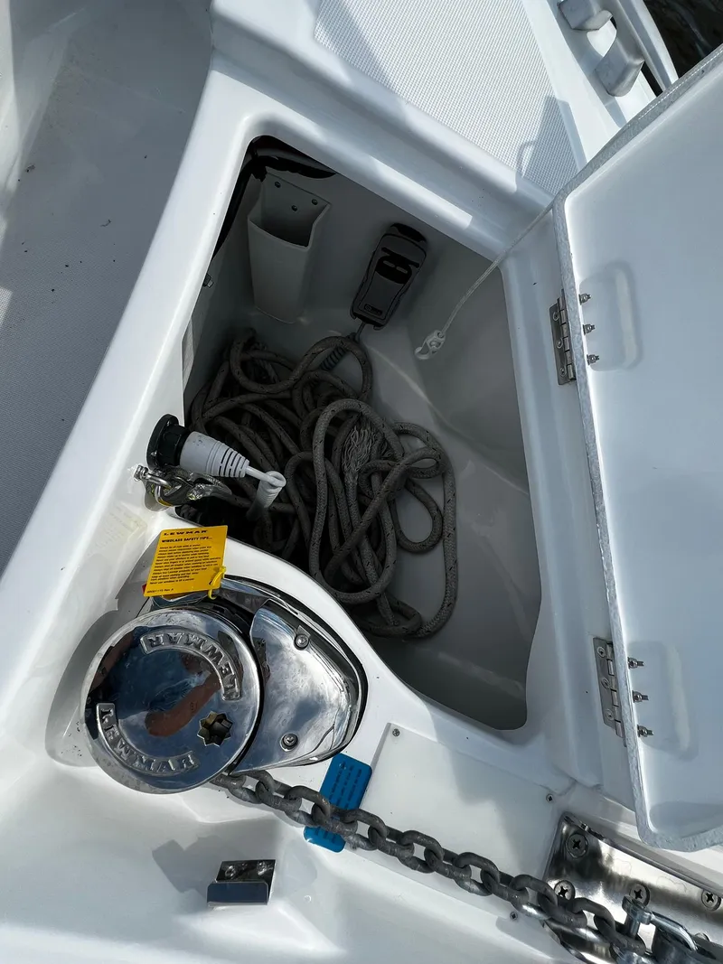 Slide: The Image of Jeanneau Leader 9.0 WA 2025 - 63