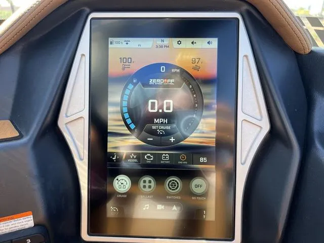 Slide: The Image of Tigé 23RZX 2021 - 16