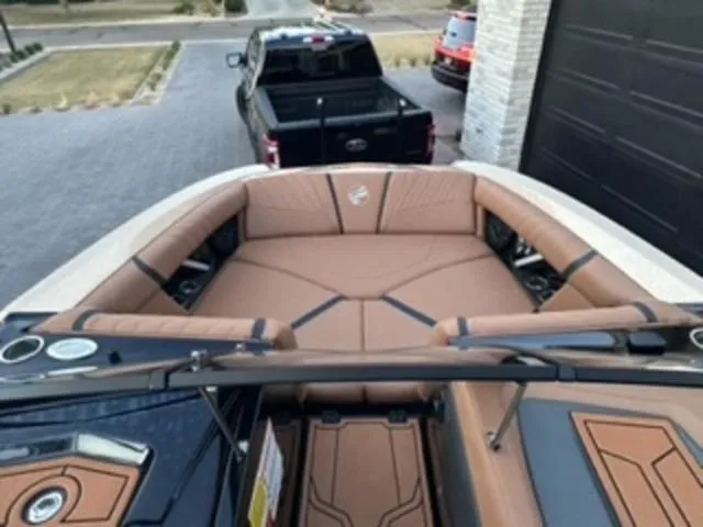 Slide: The Image of Tigé 23RZX 2021 - 41