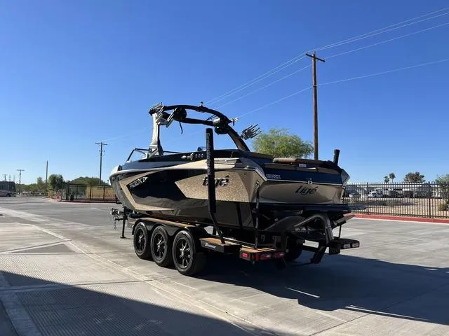 Slide: The Image of Tigé 23RZX 2021 - 5