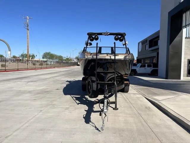 Slide: The Image of Tigé 23RZX 2021 - 8