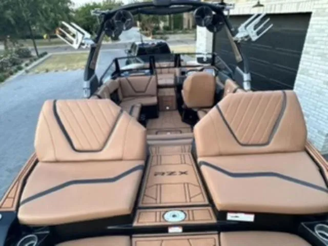 Slide: The Image of Tigé 23RZX 2021 - 86