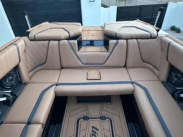 Slide: The Image of Tigé 23RZX 2021 - 99