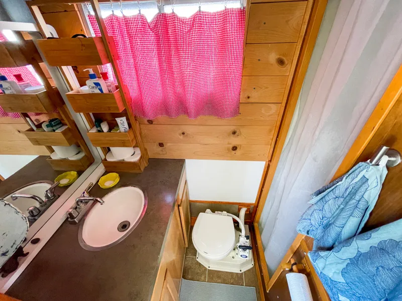 Slide: The Image of Tollycraft Tollyhome 36 1970 - 52