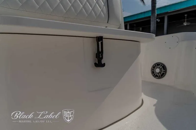 Slide: The Image of Sea Fox 251 BayFox Center Console 2024 - 14