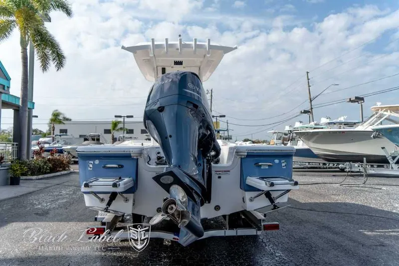 Slide: The Image of Sea Fox 251 BayFox Center Console 2024 - 4