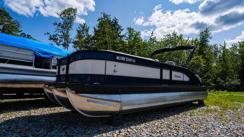 Slide: The Image of Barletta L25UC 2021 - 1