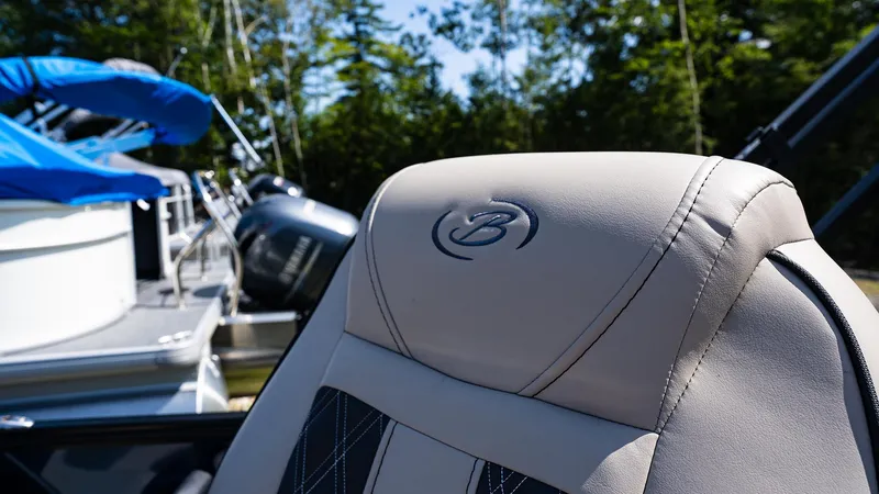 Slide: The Image of Barletta L25UC 2021 - 12