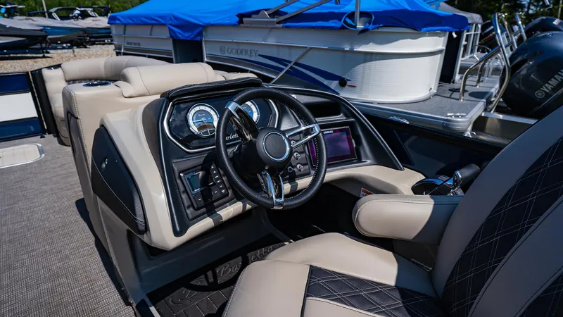 Slide: The Image of Barletta L25UC 2021 - 13