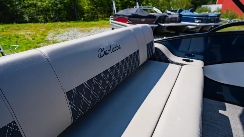 Slide: The Image of Barletta L25UC 2021 - 6