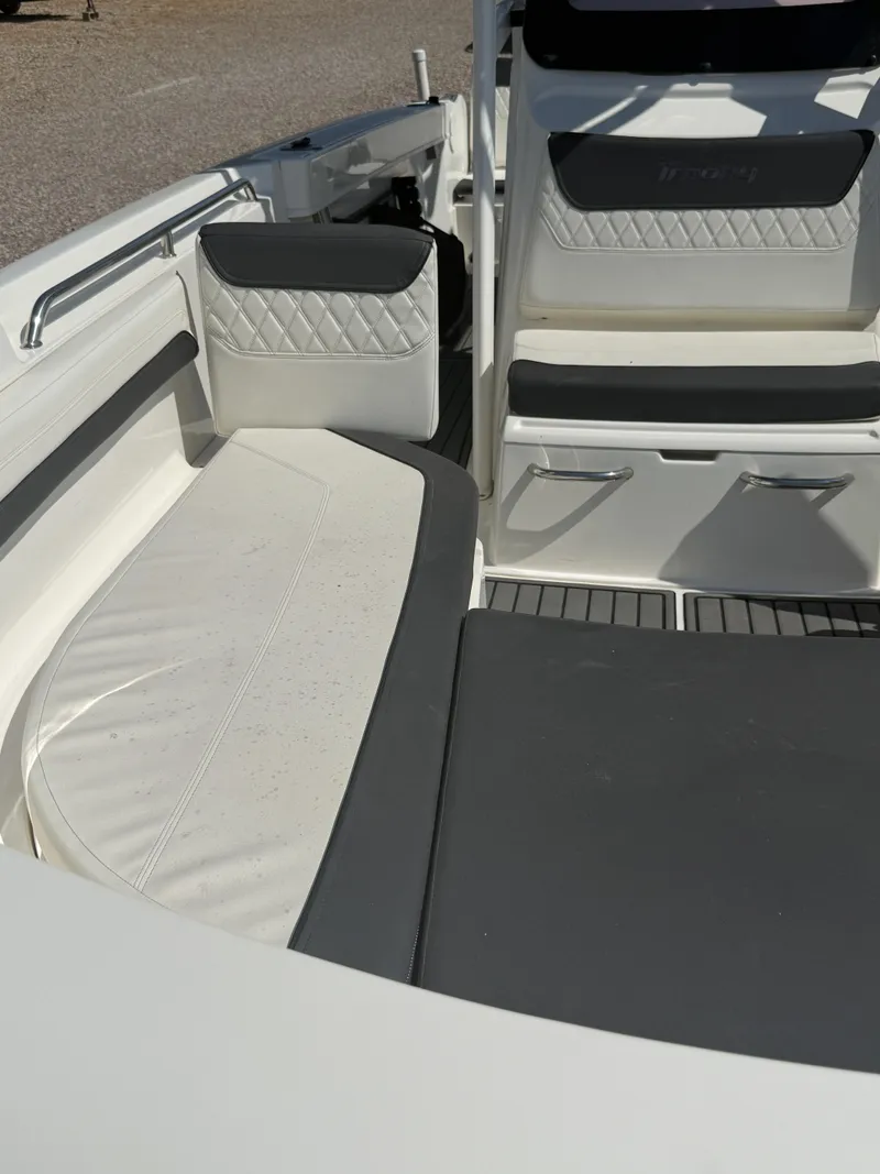 Slide: The Image of Bayliner T 22 C/C 2021 - 29