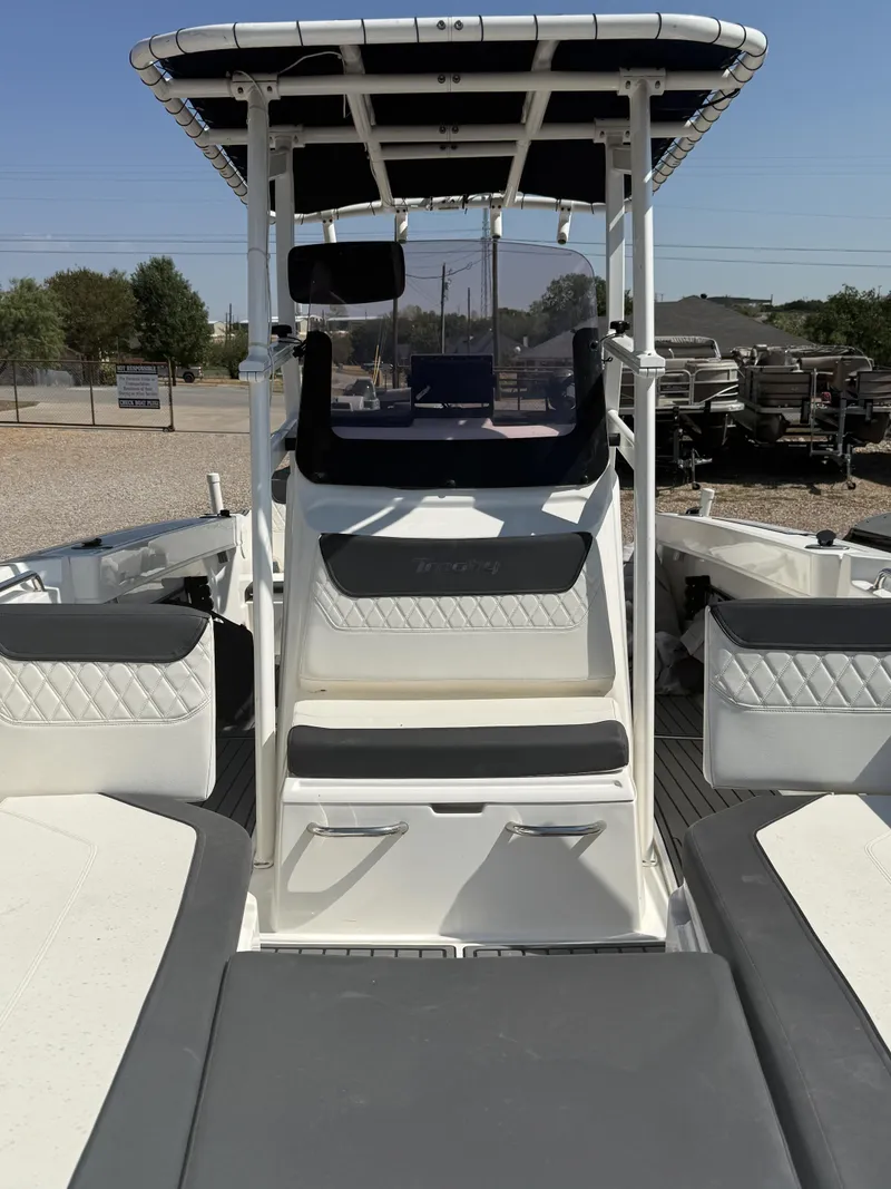 Slide: The Image of Bayliner T 22 C/C 2021 - 30