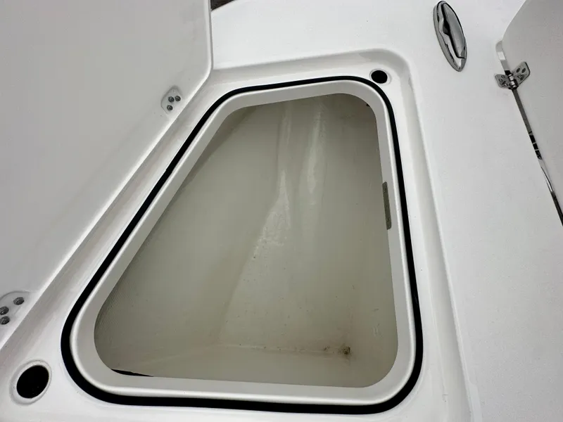 Slide: The Image of Caymas 34 CT 2024 - 15