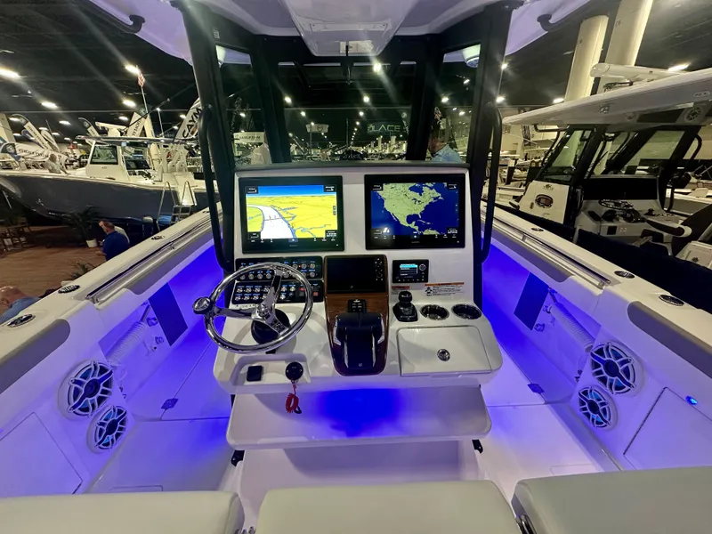 Slide: The Image of Caymas 34 CT 2024 - 3