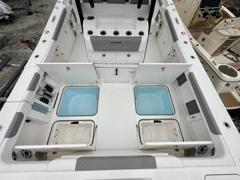 Slide: The Image of Caymas 34 CT 2024 - 8