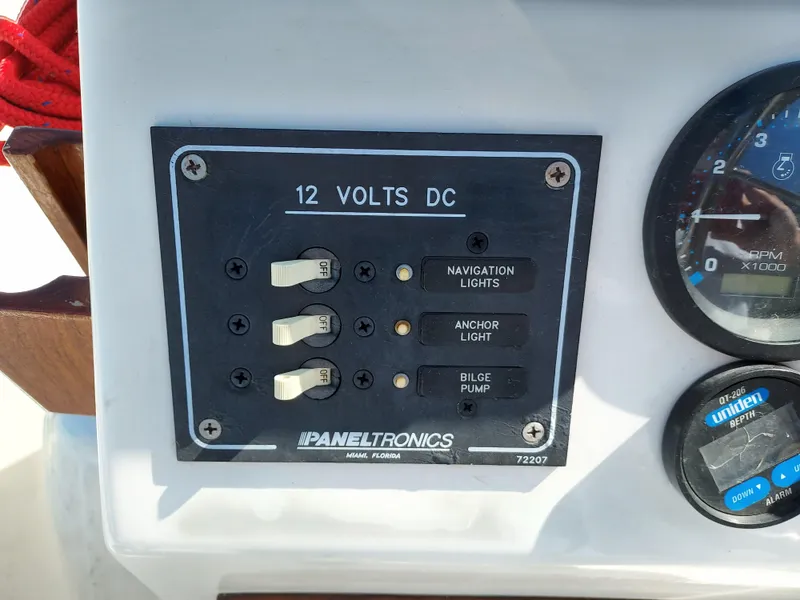 Slide: The Image of Eastern 20 Center Console 2000 - 73