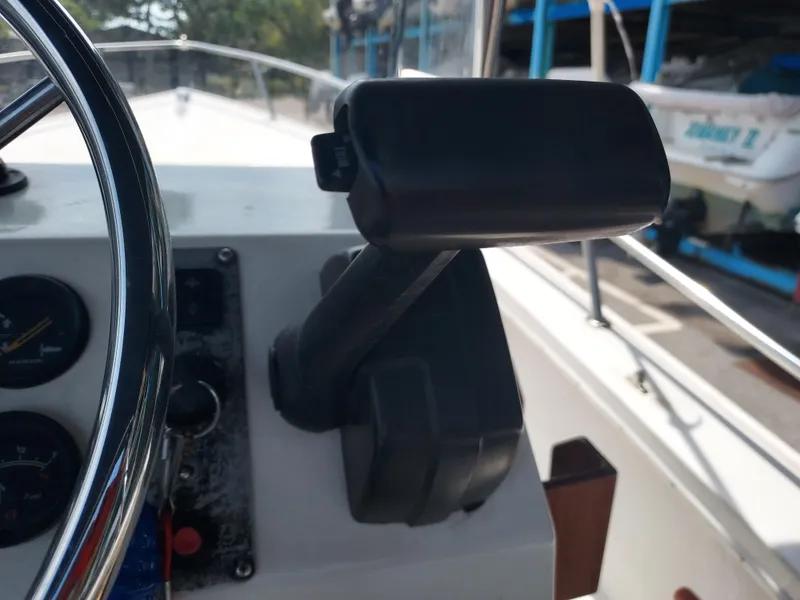 Slide: The Image of Eastern 20 Center Console 2000 - 76