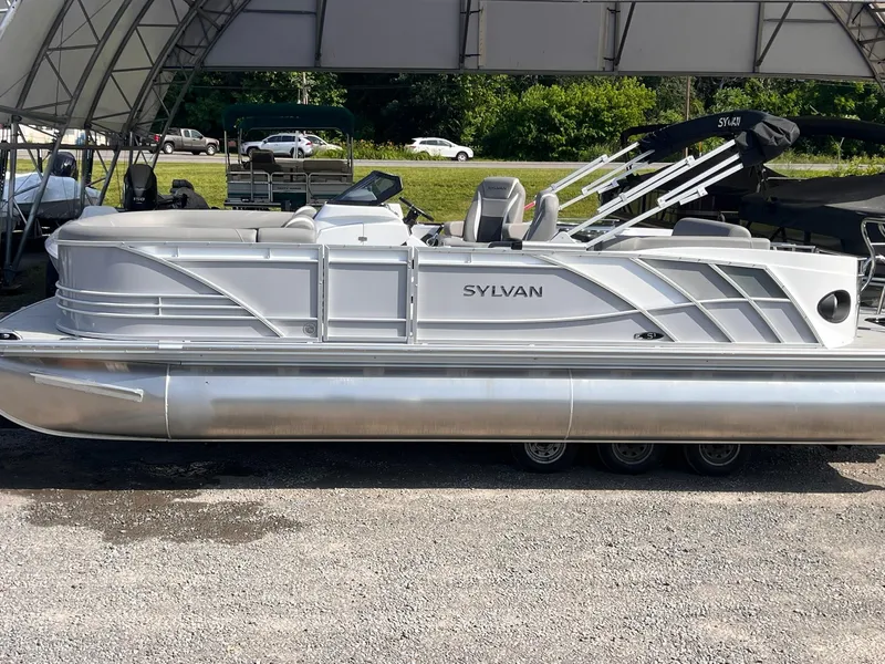 Slide: The Image of Sylvan S3 CLZ DH Tritoon - In Stock 2024 - 1