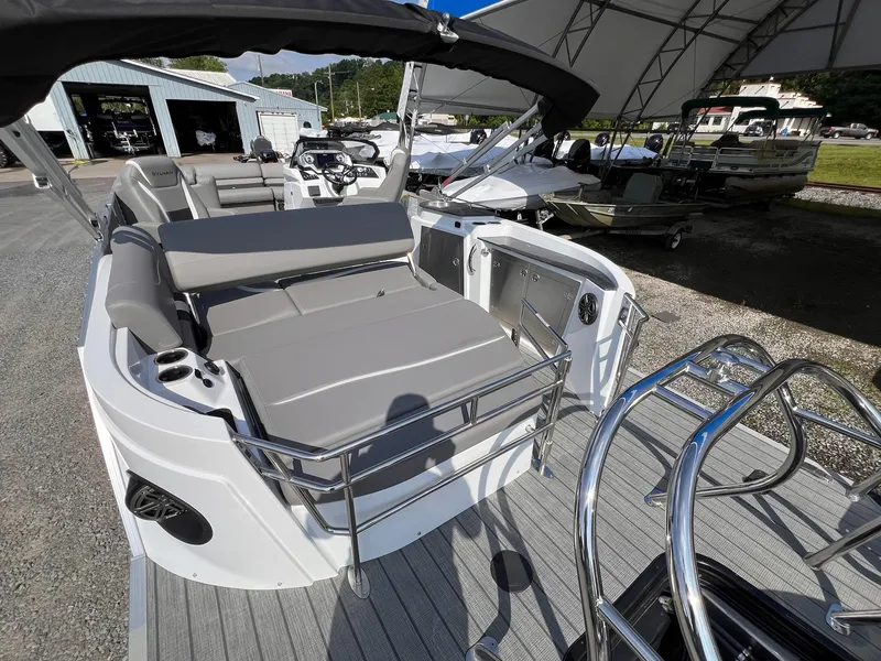 Slide: The Image of Sylvan S3 CLZ DH Tritoon - In Stock 2024 - 15