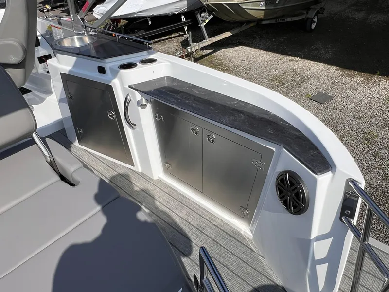 Slide: The Image of Sylvan S3 CLZ DH Tritoon - In Stock 2024 - 21