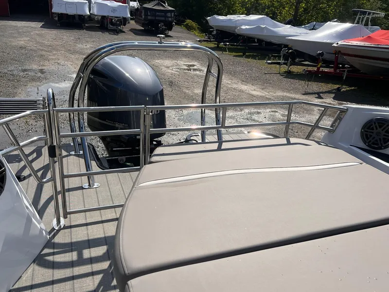 Slide: The Image of Sylvan S3 CLZ DH Tritoon - In Stock 2024 - 35