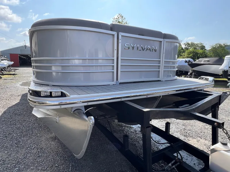 Slide: The Image of Sylvan S3 CLZ DH Tritoon - In Stock 2024 - 39