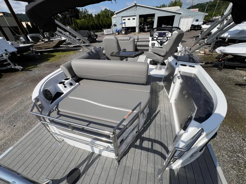 Slide: The Image of Sylvan S3 CLZ DH Tritoon - In Stock 2024 - 4