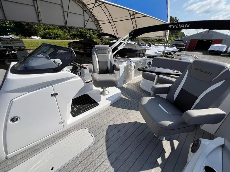 Slide: The Image of Sylvan S3 CLZ DH Tritoon - In Stock 2024 - 40