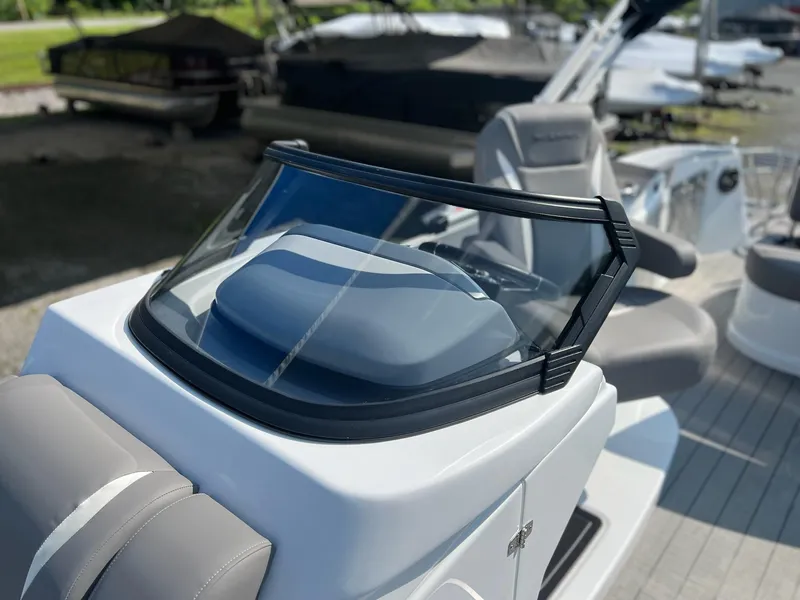 Slide: The Image of Sylvan S3 CLZ DH Tritoon - In Stock 2024 - 46