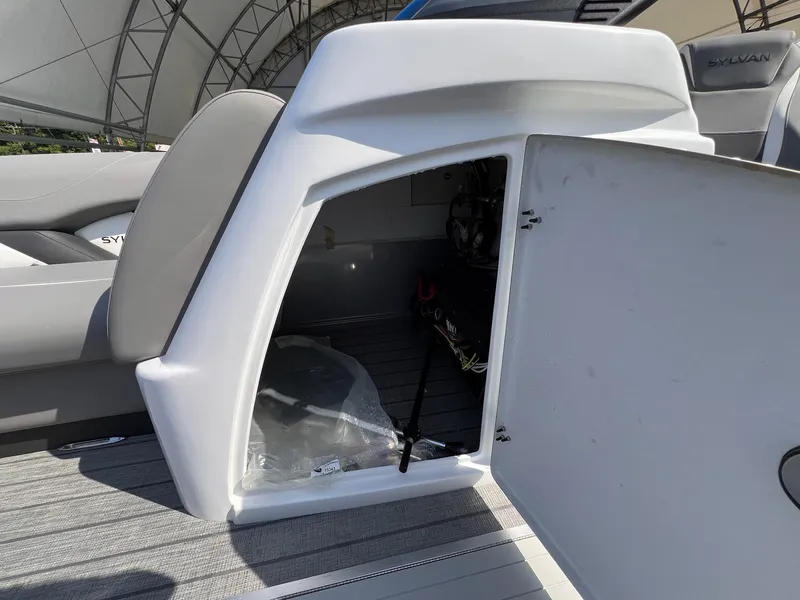 Slide: The Image of Sylvan S3 CLZ DH Tritoon - In Stock 2024 - 8