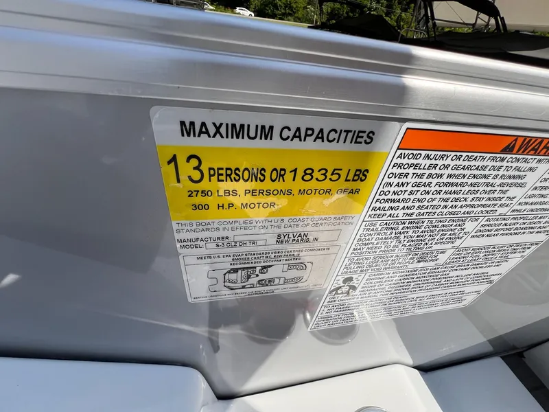 Slide: The Image of Sylvan S3 CLZ DH Tritoon - In Stock 2024 - 9