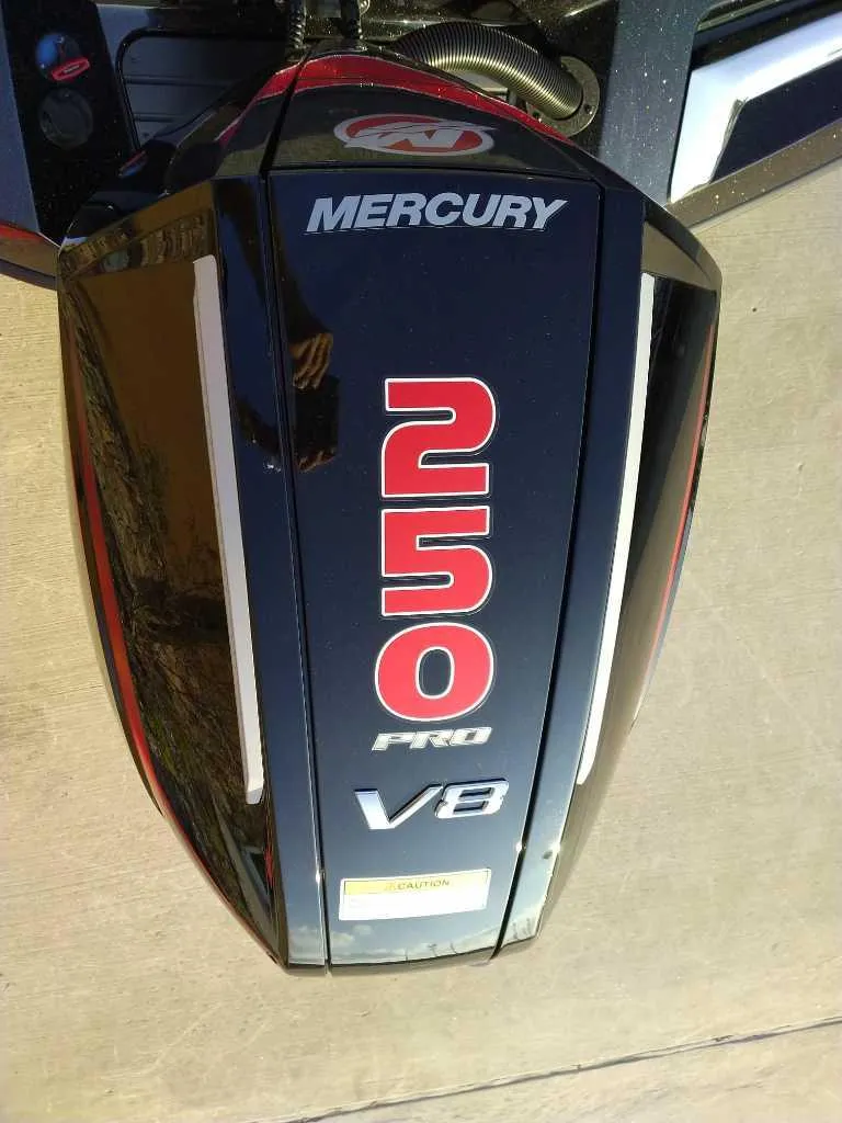 Slide: The Image of 2024 Ranger Z520R with Mercury 250 Pro V8 engine. - 7