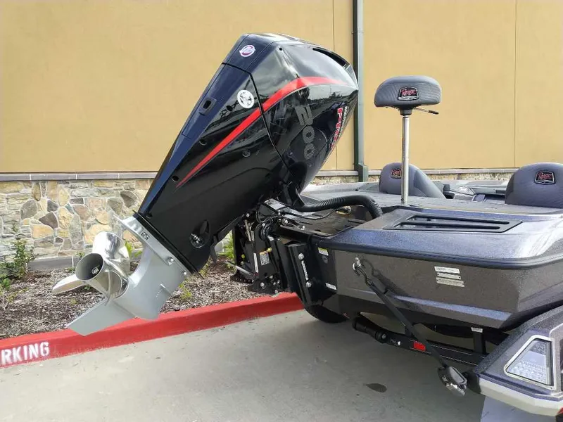 Slide: The Image of 2024 Ranger Z518 Ranger Cup Equipped boat with powerful outboard motor. - 5