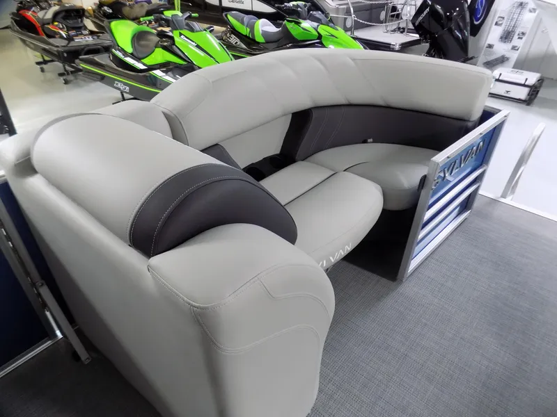 Slide: The Image of 2024 Sylvan 8522 Mirage Cruise pontoon boat with luxurious seating. - 7