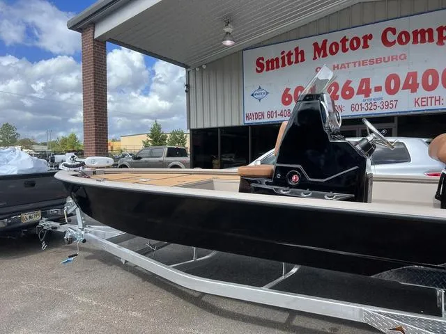 Slide: The Image of Avid 21 FSX 2024 - 16