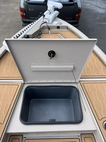 Slide: The Image of Avid 21 FSX 2024 - 5