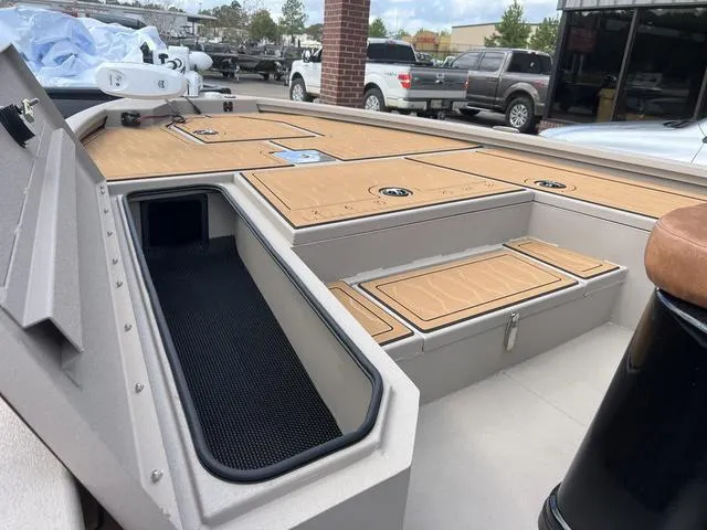 Slide: The Image of Avid 21 FSX 2024 - 7